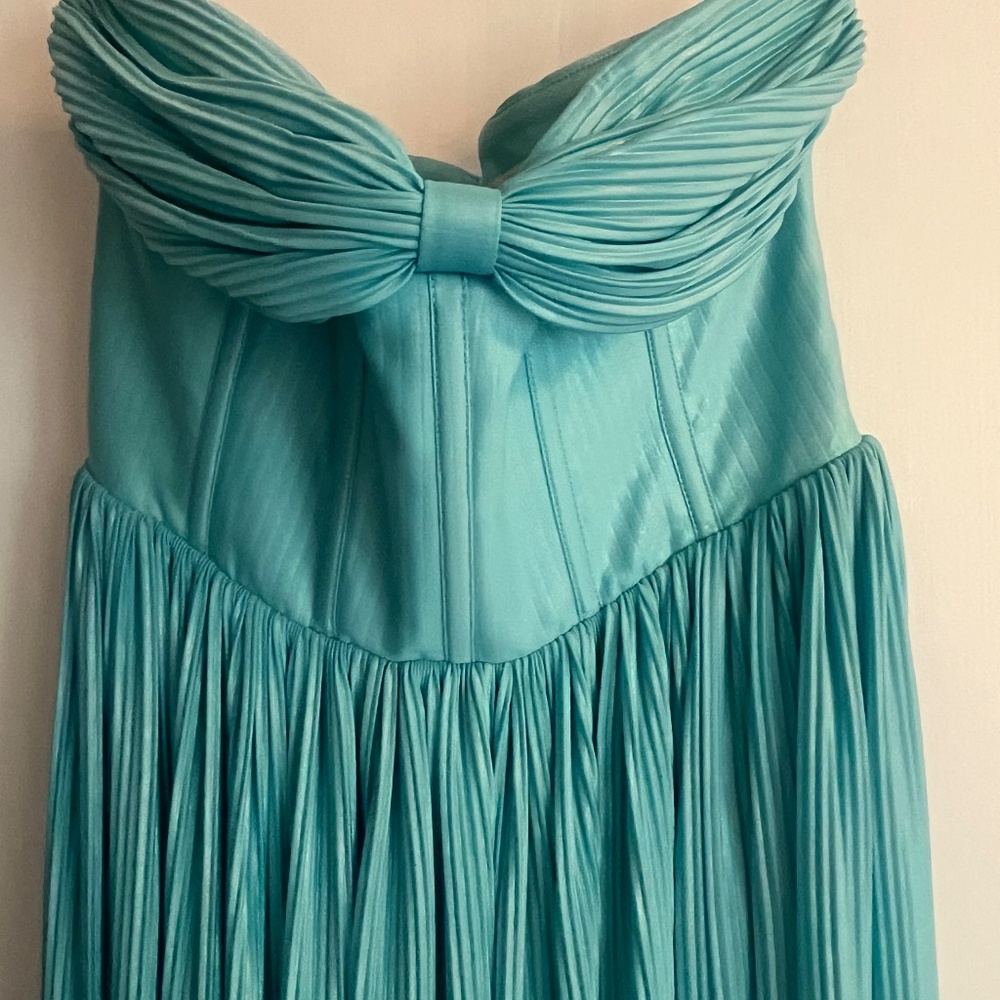 Dress - Picture 2 of 5